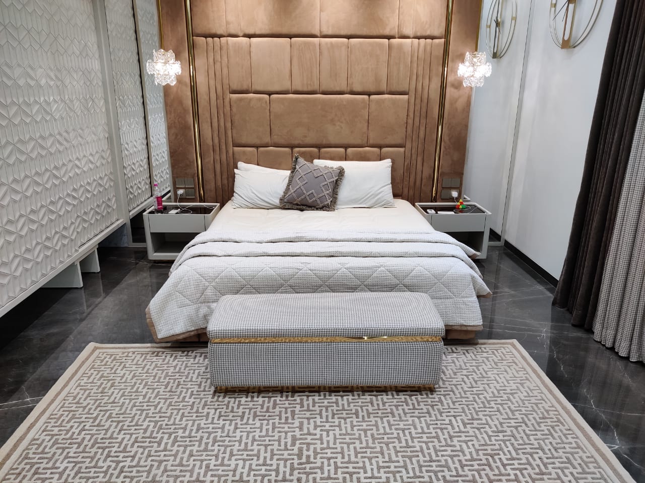 Hand tufted Modern Beige Rug (HT-436A)