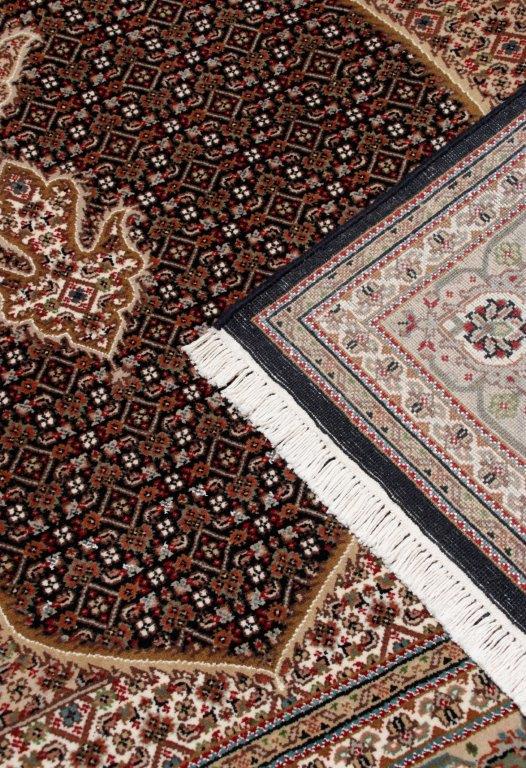 Roayl Legacy Hand knotted Traditional Mahi-11 Black Rug (MW-9)
