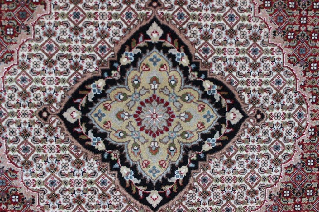 Royal Diamond Hand knotted Traditional Mahi-16 Red Cream Rug (MW-86)