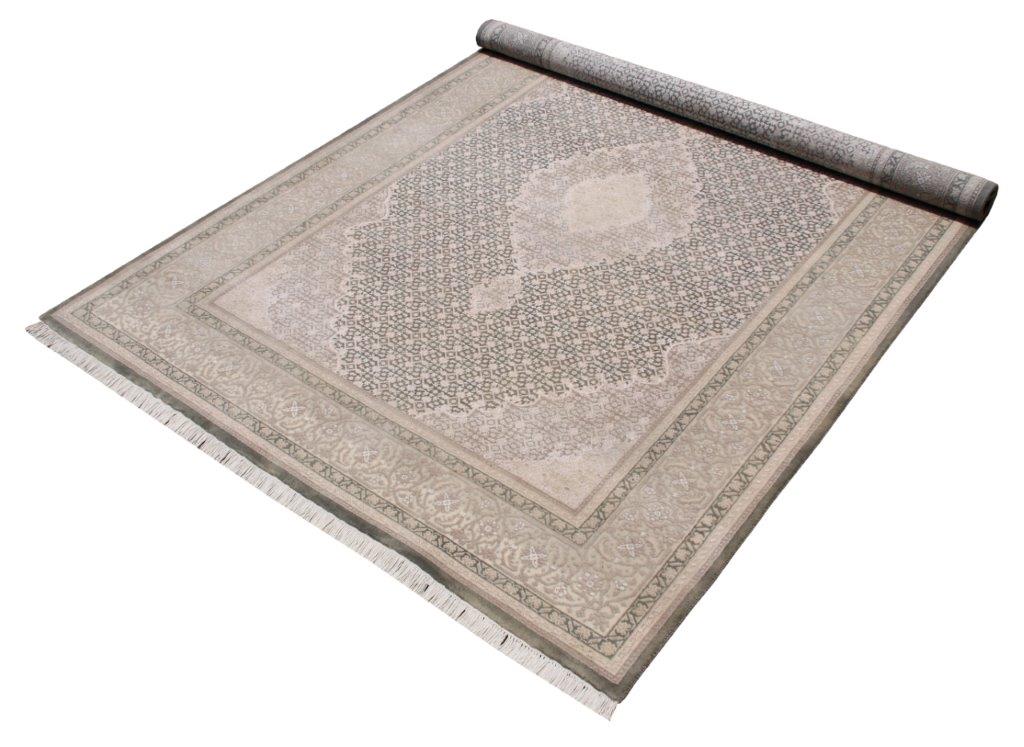 Majestic Grey Hand knotted Traditional Mahi Silk -22 Grey Rug (MWS-1)