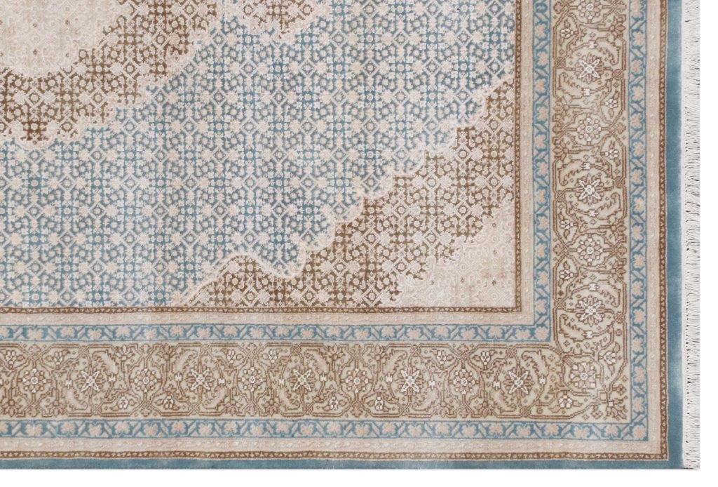 Serene Light Blue Hand knotted Traditional Mahi Silk -22 Lt Blue Rug (MWS-2 )