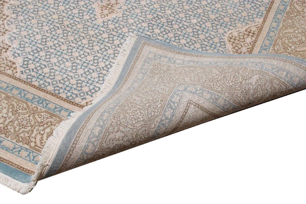 Serene Light Blue Hand knotted Traditional Mahi Silk -22 Lt Blue Rug (MWS-2 )