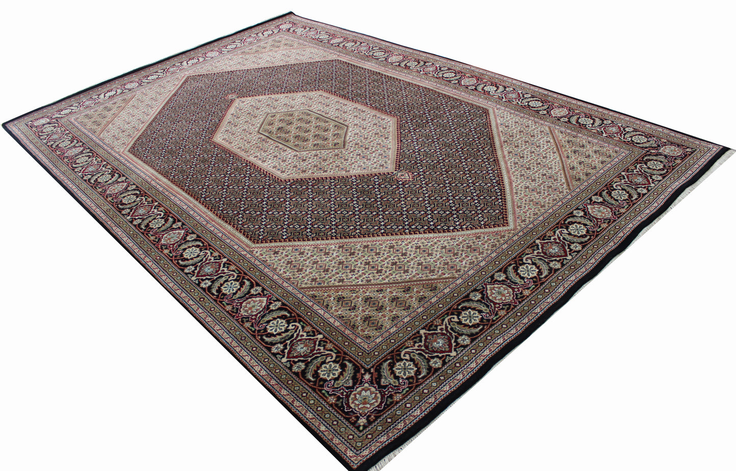 Majestic Noir Hand knotted Traditional Mahi-10 Black Rug (MW-29)