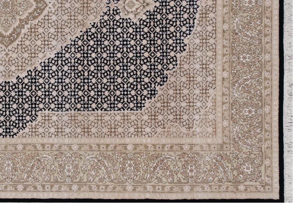 Eternal Elegance Hand knotted Traditional Mahi Silk -16 Beige Black Rug (MWS-22)